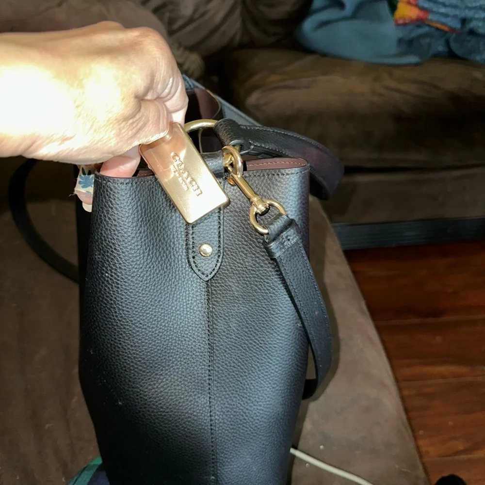 Coach Black Pebbled Leather Shoulder Bag - Picture 2 of 3